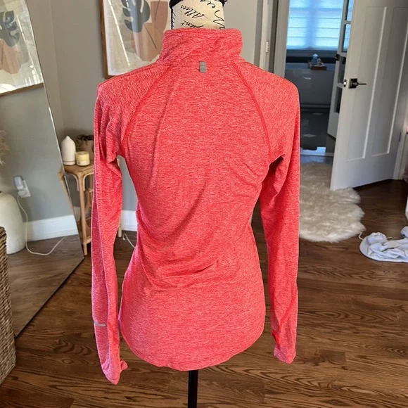 Nike Dry-Fit Pullover - Picture 4 of 5